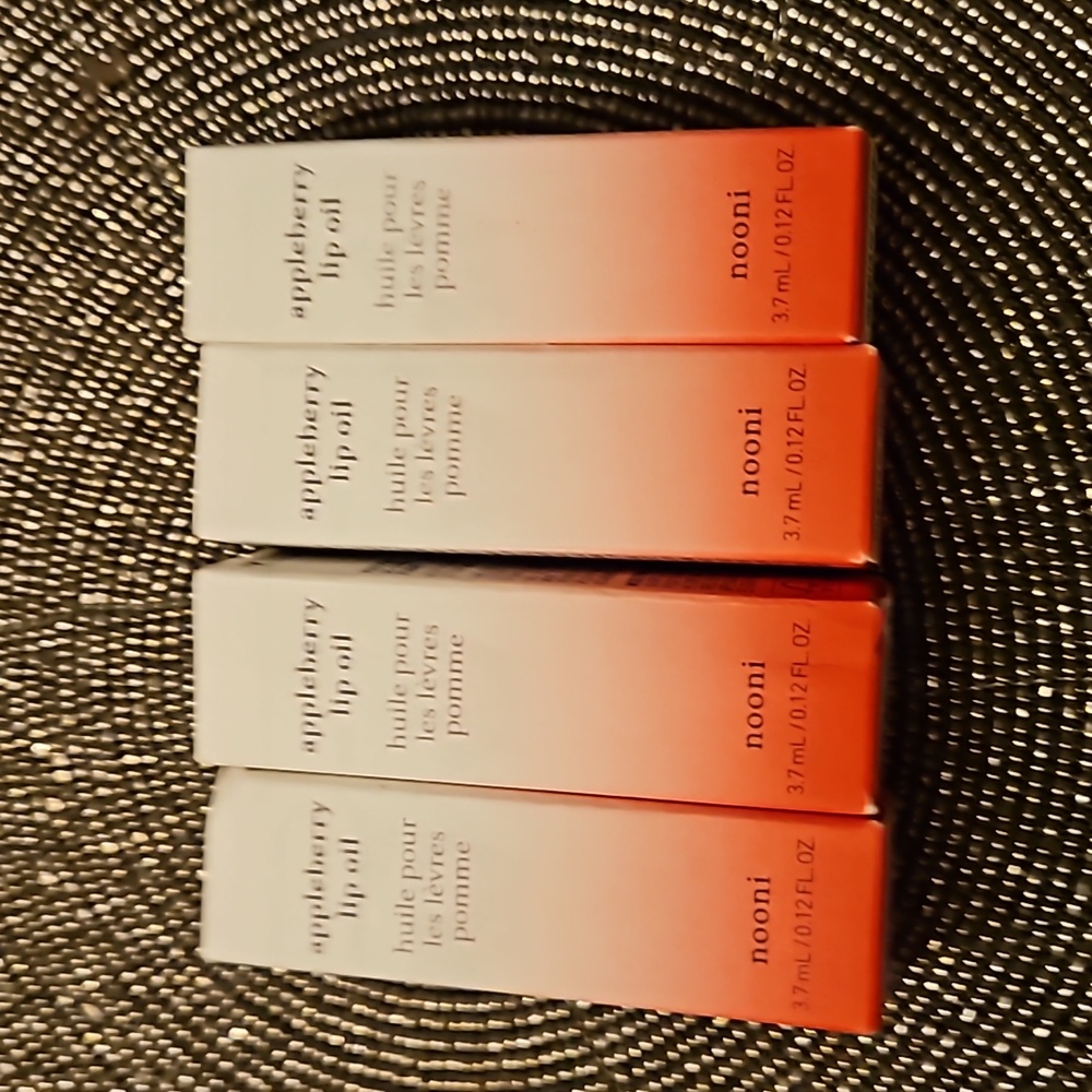 Nonni appleberry lip oil